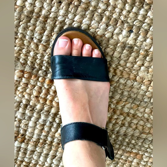 Genuine Leather Strap Sandals - Picture 2 of 4